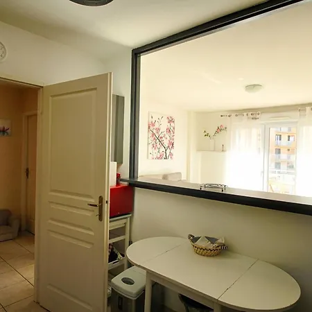 - F2 Climatise Avec Terrasse, Proche Centre, Et Transports, Parking Inclus - Fr-1-61-624 Apartmán Ajaccio (Corsica)