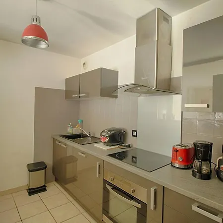 - F2 Climatise Avec Terrasse, Proche Centre, Et Transports, Parking Inclus - Fr-1-61-624 Ajaccio (Corsica)